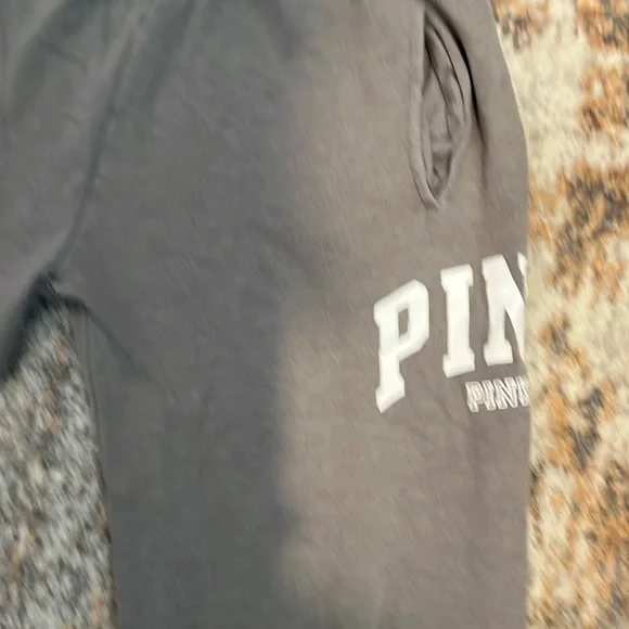 Preloved - PINK Sweatpants - XS - Picture 2 of 7